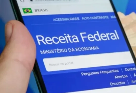 Receita Federal injeta R$ 11 bilhões na economia com 2º lote da restituição do IR 2025