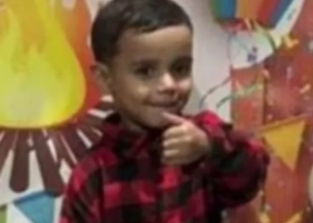 Filho de traficante do Comando Vermelho morre aos 4 anos em ataque do TCP em comunidade no Rio