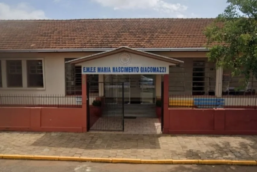 ADOLESCENTE INVADE COLÉGIO, MATA CRIANÇA DE 9 ANOS E DEIXA FERIDOS