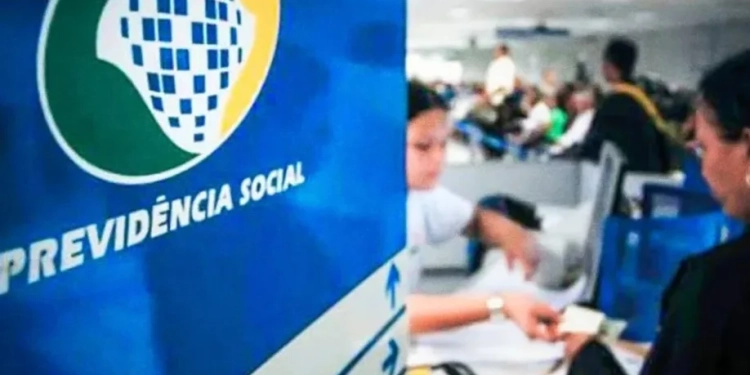 🚨 INSS abre 300 vagas com salários de até R$ 9,3 mil. Veja áreas e inscrições