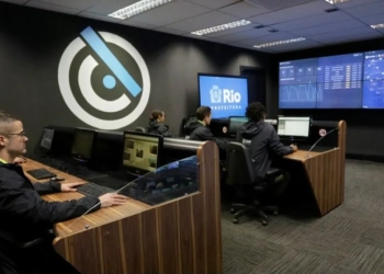 RIO VAI VIRAR UMA FORTALEZA DIGITAL: PREFEITURA VAI INSTALAR MAIS DE 20 MIL CÂMERAS INTELIGENTES, IA E MONITORAMENTO TOTAL 24H!