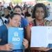 Prefeitura do Rio entrega 140 títulos de moradia na comunidade do Piraquê, em Guaratiba