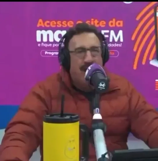 EITAAA! ( Vídeo) Ratinho se revolta ao vivo e manda recado direto para jornalista Flávio Ricco: “Pegue guerra comigo pra ver onde vai parar!”