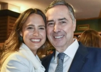 FILHA DE BARROSO É ALVO DE REVOGAÇÃO DE VISTO E PODE SER DEPORTADA DOS EUA