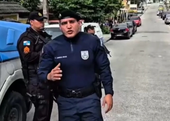 MADRUGADA DE TERROR EM GUARATIBA: TIROTEIO ASSUSTA MORADORES E POLÍCIA REFORÇA SEGURANÇA COM BLINDADO
