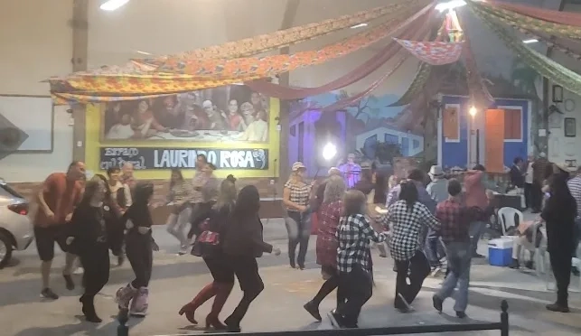 Cultura em Chamas: 1ª Fogueira dos Artistas da Zona Oeste Celebra Talentos Locais em Campo Grande