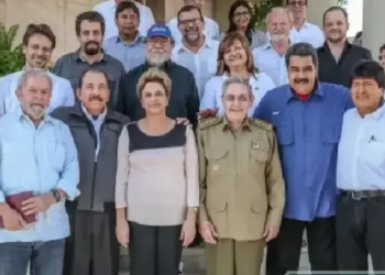 Quem são as autoridades que estão proibidas de entrarem em solo americano