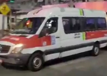 Motorista de van é baleado após briga de trânsito em Santa Cruz; colegas fazem protesto na Av. Cesário de Melo