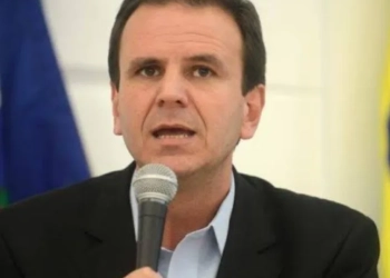 Táxis intermunicipais poderão trafegar na faixa do BRT Transbrasil – Anúncio de Eduardo Paes surpreende motoristas