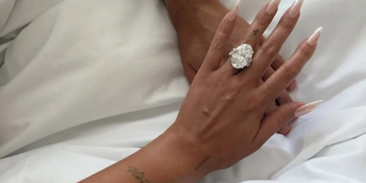 Luxo e Amor: O Anel de Noivado de R$ 2,5 Milhões que Cristiano Ronaldo Deu a Georgina Rodríguez