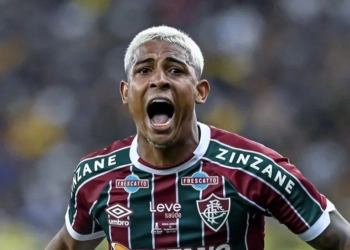 Fluminense fecha acordo milionário e encaminha venda de John Kennedy ao Shakhtar Donetsk