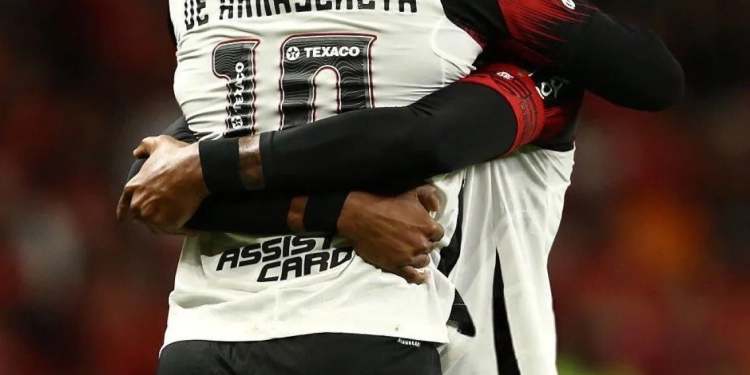 Flamengo eliminou o Internacional e está classificado para as quartas de final da Copa Libertadores 2025.