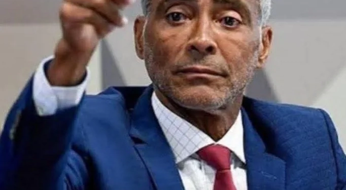 ROMÁRIO SE RECUSA A ASSINAR IMPEACHMENT DE MORAES E VIRA ALVO NAS REDES: “DECEPCIONANTE”, DIZEM BOLSONARISTAS