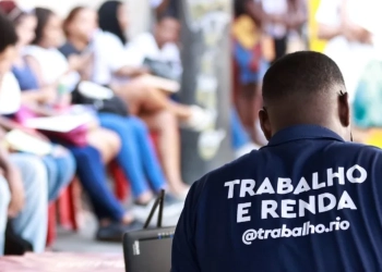 Prefeitura do Rio abre 1.176 vagas de emprego em toda a cidade: oportunidades para todos os perfis