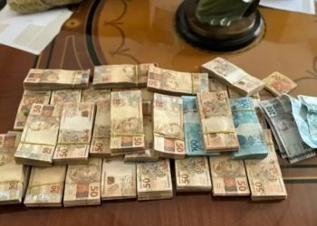PF e Receita bloqueiam R$ 1,2 bilhão em fundos do PCC em megaoperação contra crime organizado