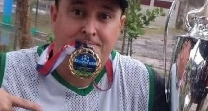 ( VIDEO) COMERCIANTE É EXECUTADO A LUZ DO DIA NA ZONA OESTE DO RIO