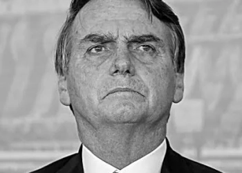 URGENTE!! MÉDICO DIZ QUE BOLSONARO PODE ESTAR COM CÂNCER E FAZ APELO A ALEXANDRE DE MORAES