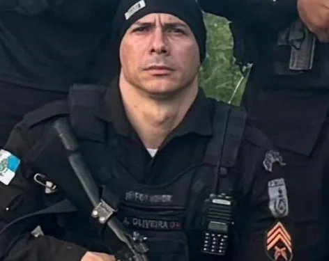 URGENTE: Policial é Fuzilado Após Entrar por Engano na Comunidade do Rio!!