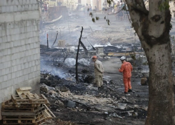 INCÊNDIO MATA TRÊS IDOSOS EM COMUNIDADE NO RIO!!