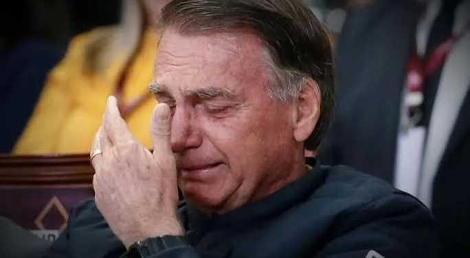 Segundo os médicos, Bolsonaro está muito doente e o diagnóstico do ex presidente preocupa