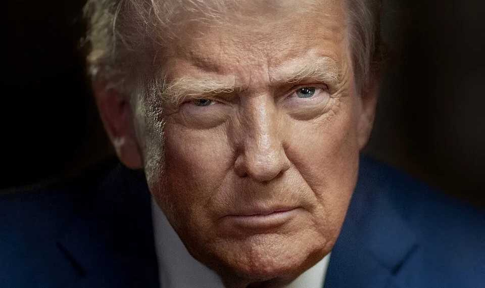 BOMBA: TRUMP DECLARA GUERRA AO ANTIFASCISTAS E PROMETE ENQUADRÁ-LOS COMO TERRORISTAS!