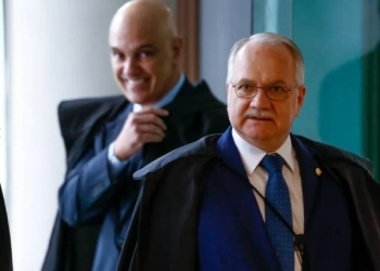 Banho de água fria nos bolsonaristas: Fachin assume STF, mas Moraes segue na linha de frente