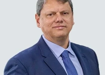 Tarcísio Bate em Retirada! Desiste da Presidência e Abala a Direita Brasileira