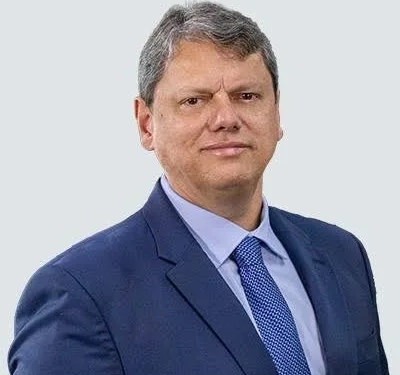 Tarcísio Bate em Retirada! Desiste da Presidência e Abala a Direita Brasileira