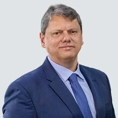 Tarcísio Bate em Retirada! Desiste da Presidência e Abala a Direita Brasileira