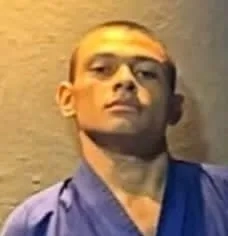 IDENTIFICADO JOVEM EXECUTADO NA PRAIA EM BARRA DE GUARATIBA!!