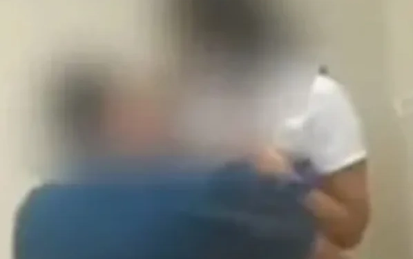 (Vídeo) Médico é afastado após ser flagrado com estagiária em ato sexual em UPA