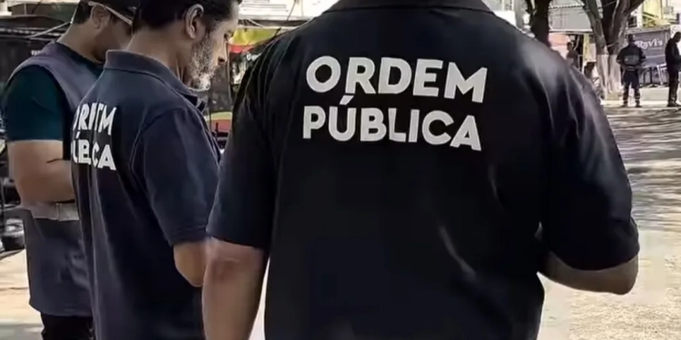 OPERAÇÃO DE ORDENAMENTO URBANO TRANSFORMA PRAÇA EM CAMPO GRANDE