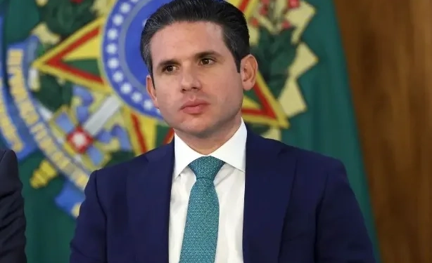 ANISTIA DE MOTTA PERDOA MANIFESTANTES, MAS EXCLUI BOLSONARO EM DERROTA PARCIAL PARA A OPOSIÇÃO
