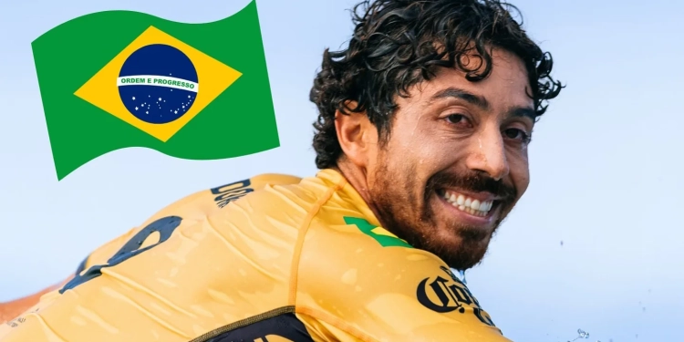Yago Dora Faz História e Conquista Primeiro Título Mundial de Surfe!