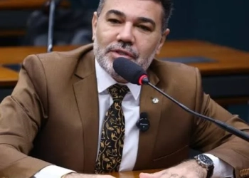 Câmara aprova isenção de IR até R$ 5 mil com votação unânime; Marco Feliciano se ausenta