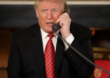 Donald Trump liga para Lula e promete retirar taxas dos EUA sobre o Brasil após conversa histórica!