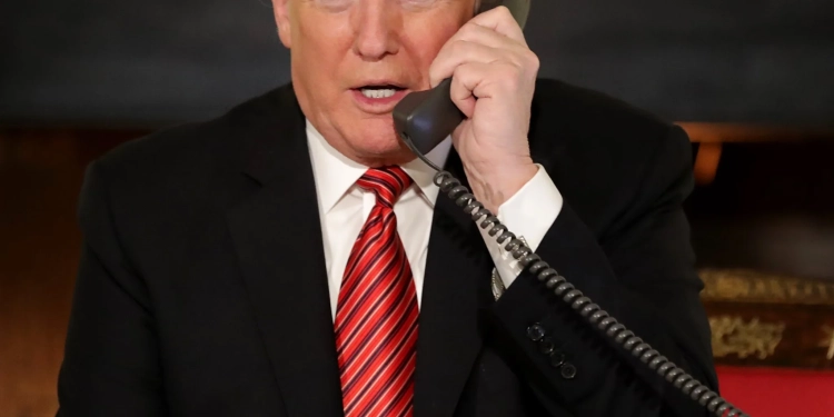Donald Trump liga para Lula e promete retirar taxas dos EUA sobre o Brasil após conversa histórica!