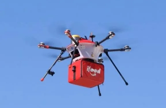 Drones Começam a Fazer Entregas e Reduzem Tempo pela Metade