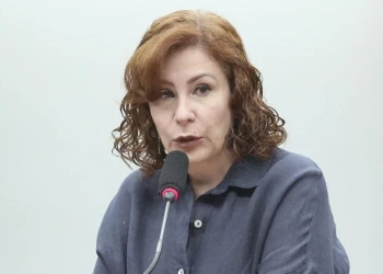 CARLA ZAMBELLI INICIA GREVE DE FOME E PROMETE NÃO COMER ATÉ SER SOLTA!”