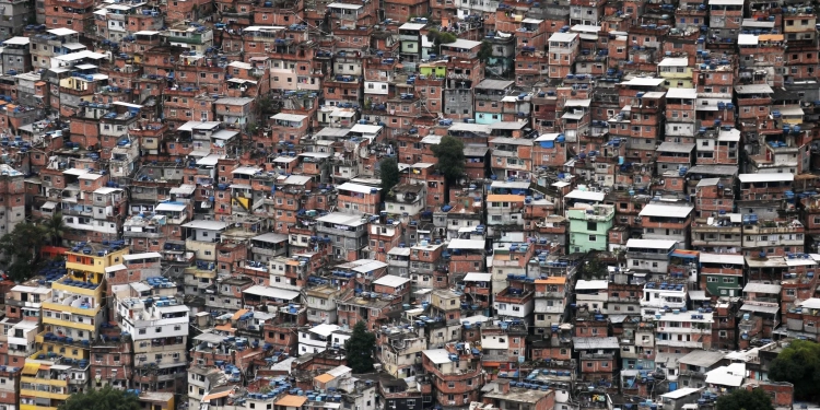 GOVERNO FEDERAL ANUNCIA QUE TODAS AS FAVELAS DO BRASIL AGORA TÊM CEP OFICIAL