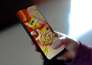 Escândalo Divino! Pesquisa revela que 41% dos evangélicos apostam on-line — e “jogo do tigrinho” vira febre até entre fiéis!