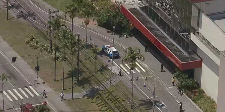 Assalto em Joalheria em shopping causa pânico no Recreio dos Bandeirantes