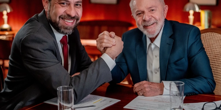 Lula anuncia Guilherme Boulos como novo ministro da Secretaria-Geral da Presidência