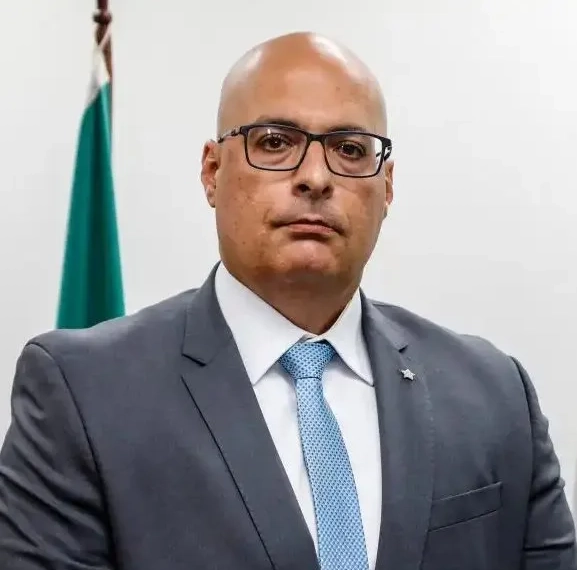 SECRETÁRIO DA POLÍCIA CIVIL LEVANTA SUSPEITA CHOCANTE: ‘CRIMINOSOS PODEM TER DECAPITADO O TRAFICANTE’”