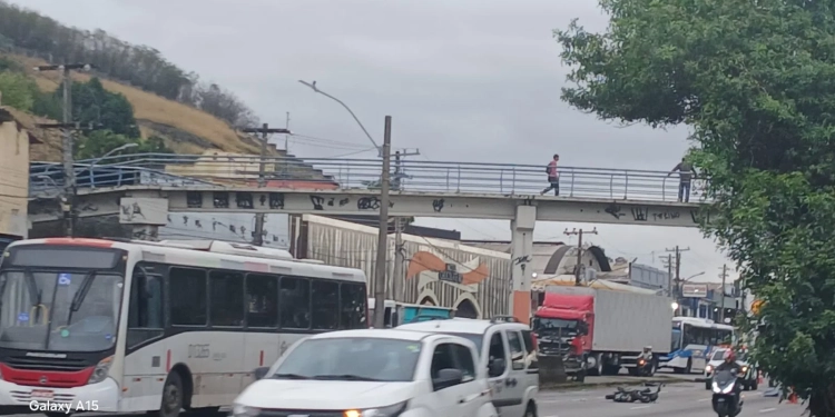URGENTE!! MOTOCICLISTA MORRE EM GRAVE ACIDENTE NA AVENIDA BRASIL