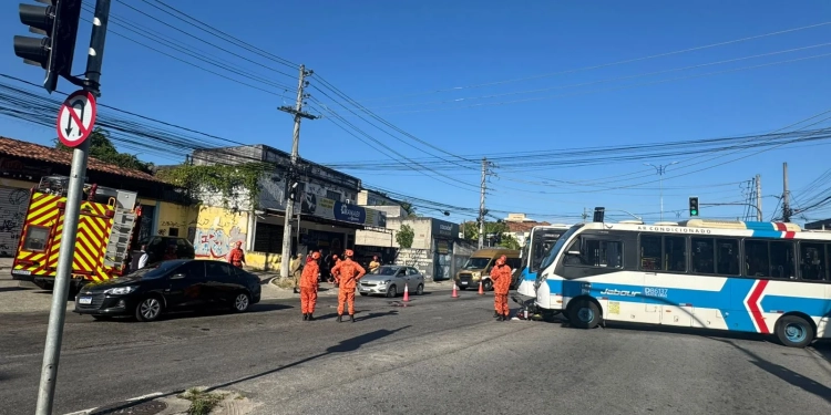 ( IMAGENS FORTES) MOTOCICLISTA MORRE NUM GRAVE ACIDENTE EM CAMPO GRANDE