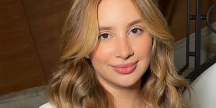 DESCANSE EM PAZ!! IDENTIFICADA JOVEM MORTA COM TIRO NA CABEÇA DENTRO DO CARRO DE APLICATIVO NA LINHA AMARELA