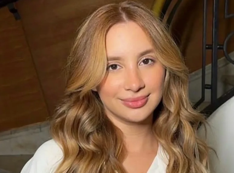 DESCANSE EM PAZ!! IDENTIFICADA JOVEM MORTA COM TIRO NA CABEÇA DENTRO DO CARRO DE APLICATIVO NA LINHA AMARELA