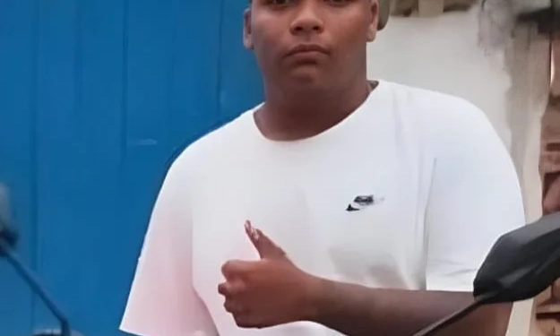 JOVEM DE 20 ANOS MORRE APÓS GRAVE ACIDENTE NA AVENIDA BRASIL