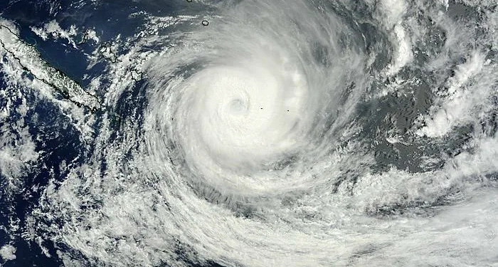 Urgente!! Ciclone Intenso se Aproxima do Brasil!!!  Alerta para Chuvas Torrenciais, Ventos de 100 km/h e Risco de Destruição!